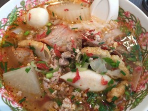 センレックトムヤムムー８５０円