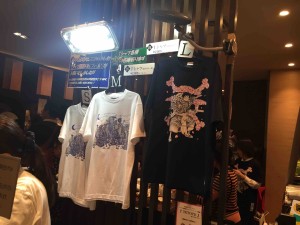 完売品切れ状態が続いていたTシャツ　2800円