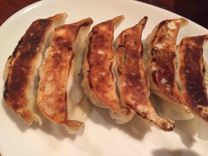 焼き餃子（にら・にんにく入り）２９０円