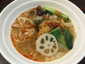 健美麺「マーラースープ（ピリ辛）×「米麺（平麺）」×「美肌効果」の組み合わせ