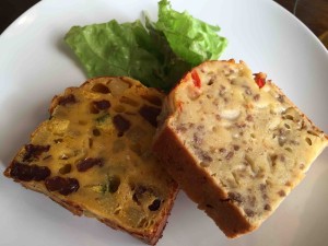 南瓜＆サツマイモ２０５円、ボロネーズ２４８円（共に税込）。お手頃な価格もいい。