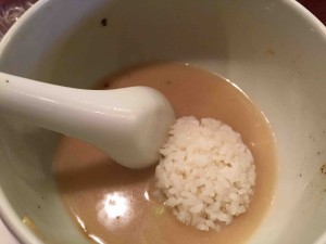 ご飯を残ったスープに入れておじや風
