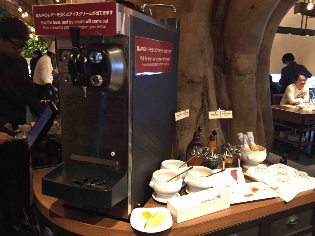 おなじみソフトクリームマシーンはちゃんとありました