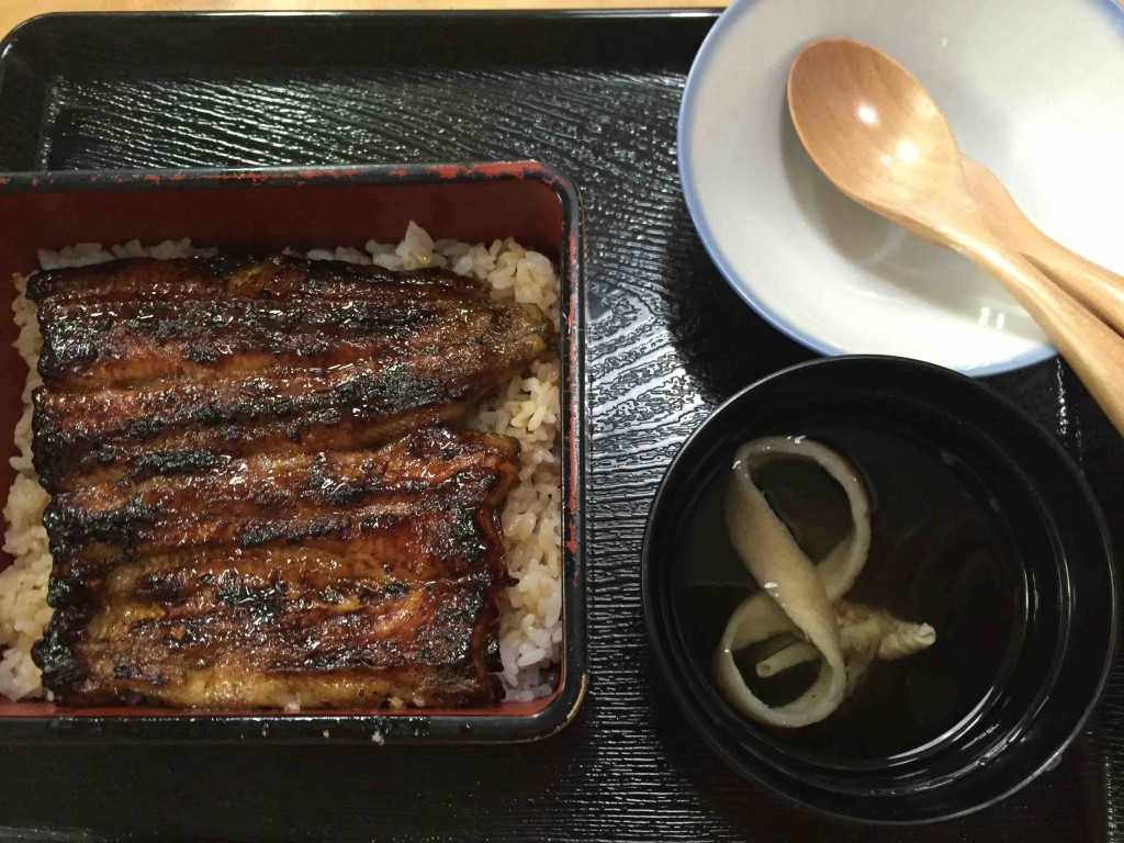 竹　2700円（関東風）は、付け合せの違いだけで、他は何も変わりません。