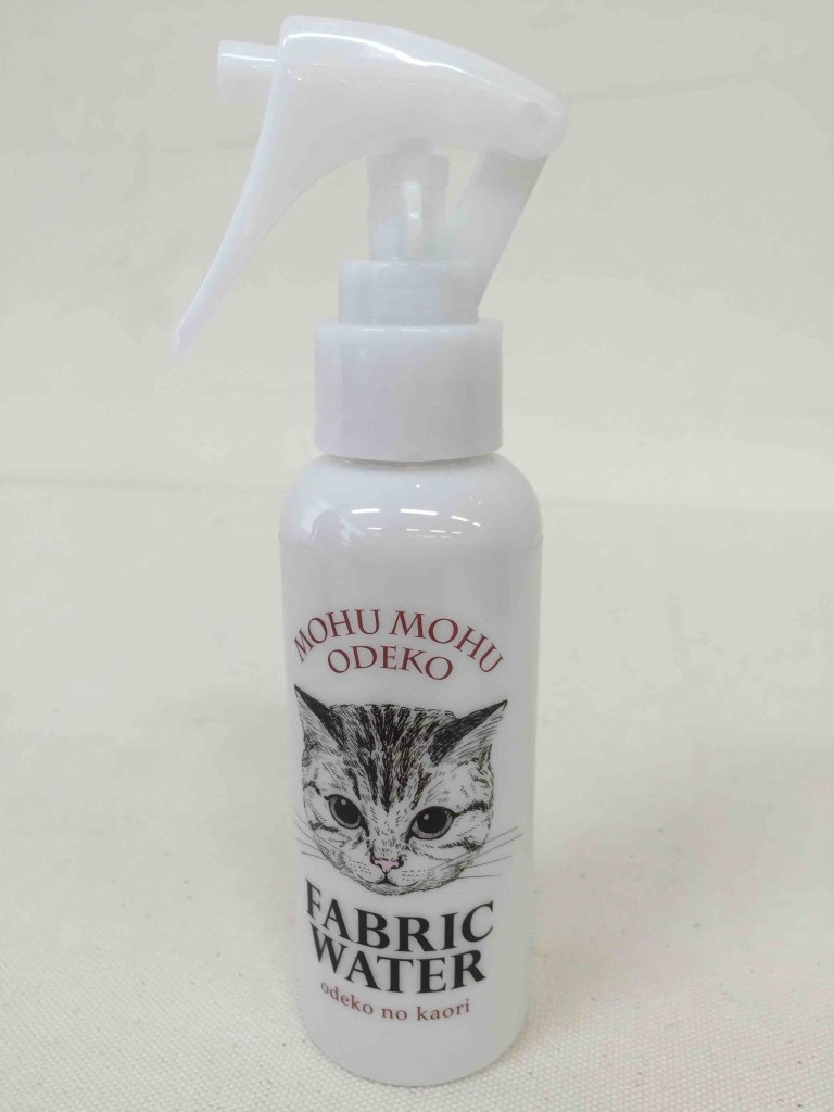 あの猫に顔をうずめたみたい？ モフモフおでこの香り ファブリックウォーターの会　1200円（税抜）