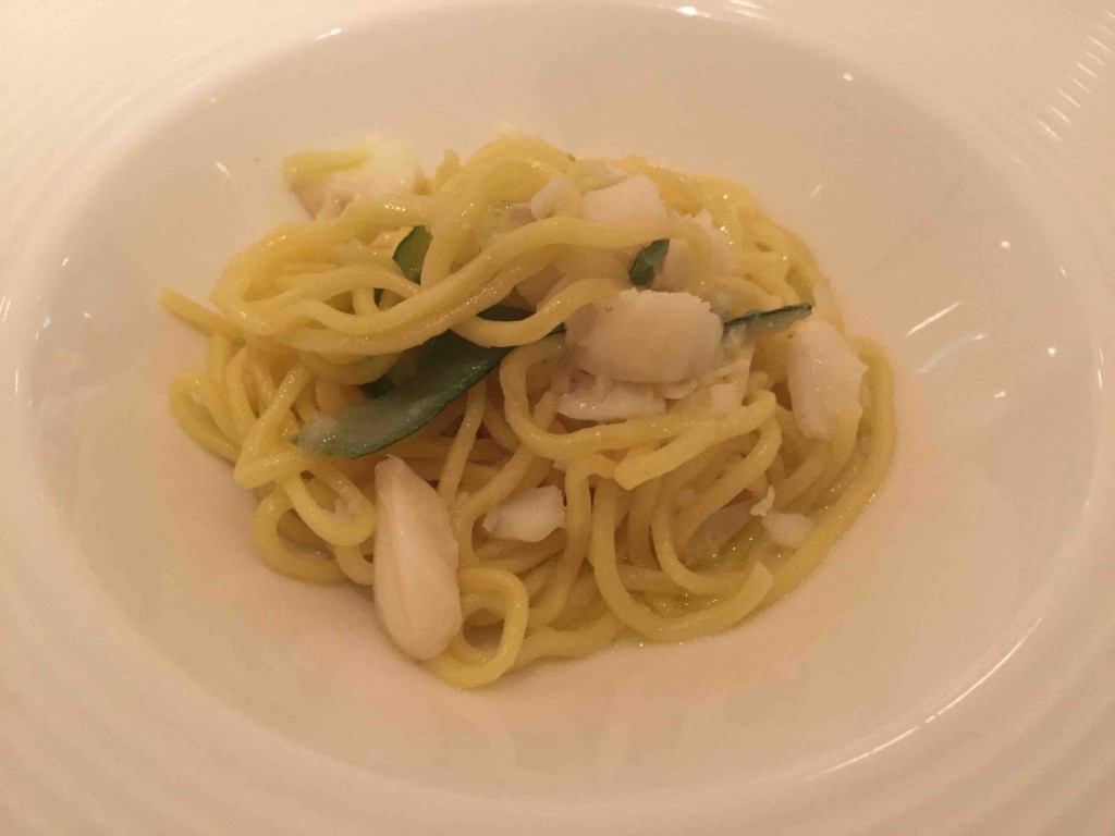 セレクトパスタ（この日、私が選んだのは「タラと春ねぎのオイルソース」）