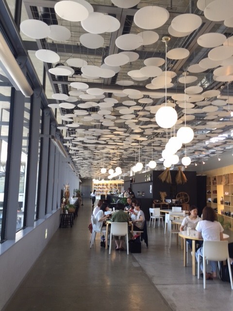 キナーレの２階にある「越後しなのがわバル」